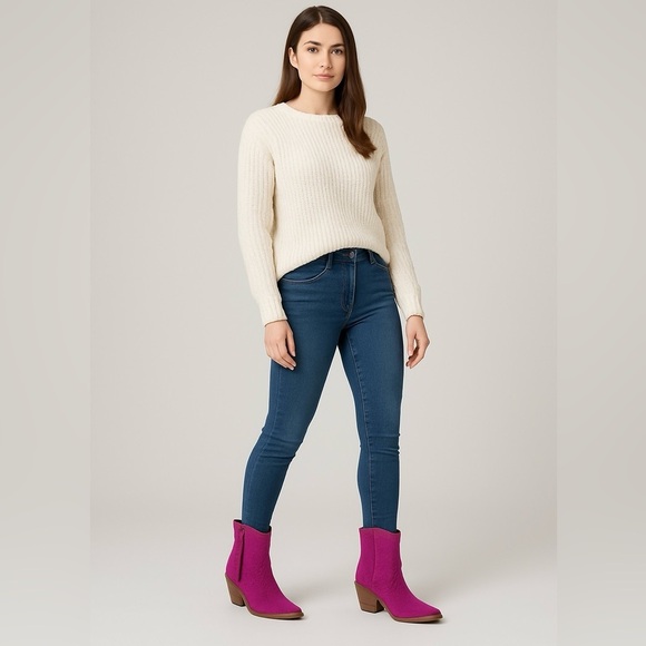 555- Dingo Suede Ankle Women's Boots Size 8 NWT - Picture 1 of 8